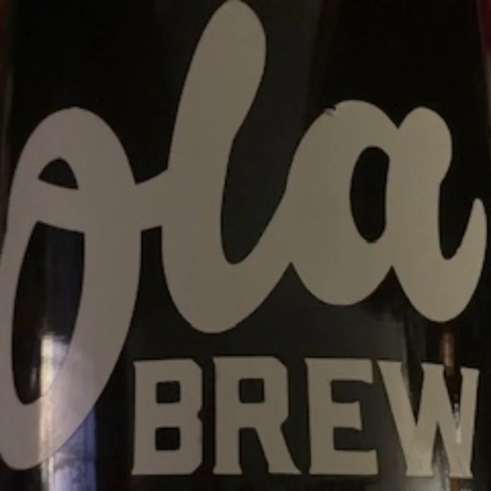 OLA BREW HAWAII KONA HILO TAP ROOMS HAWAII ISLAND 64 OZ DARK AMBER GLASS GROWLER
